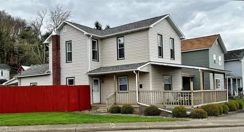 544 E High St, Uhrichsville, OH 44683