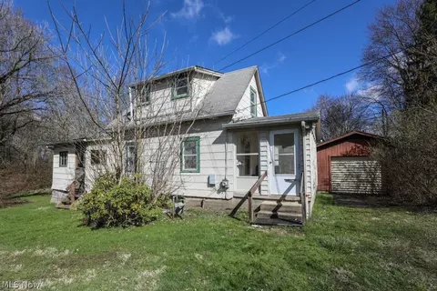 Exterior - 4903 Judy Rd, Rootstown, OH 44272 photo 4 of 6