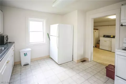 Kitchen - 4903 Judy Rd, Rootstown, OH 44272 photo 3 of 3