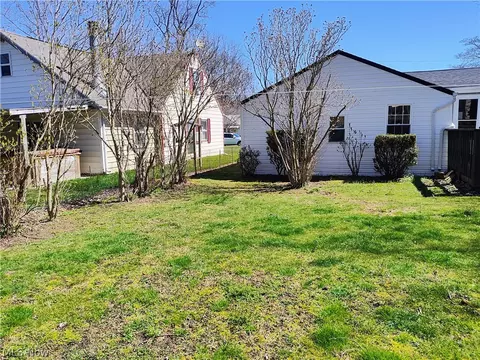 Exterior - 1870 Benjamin Rd, Madison, OH 44057 photo 11 of 11