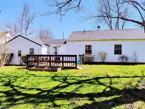 Exterior - 1870 Benjamin Rd, Madison, OH 44057 photo 5 of 11