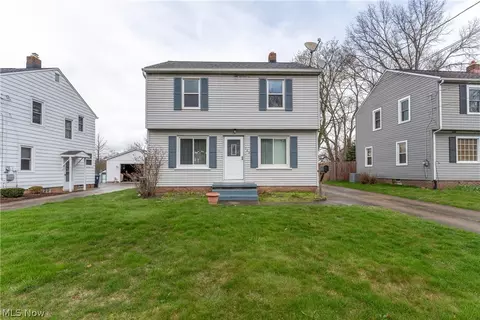 143 Davenport Ave, Akron, OH 44312