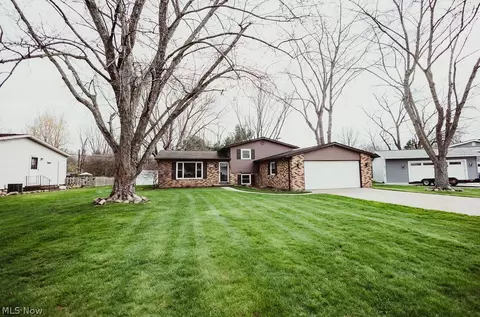 Exterior - 8070 Garnet Ave, Canton, OH 44721 photo 2 of 4