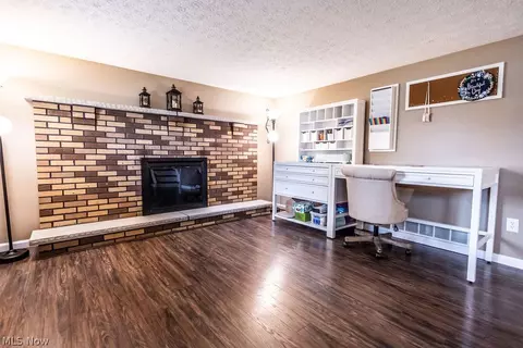 Living - 8070 Garnet Ave, Canton, OH 44721 photo 6 of 7
