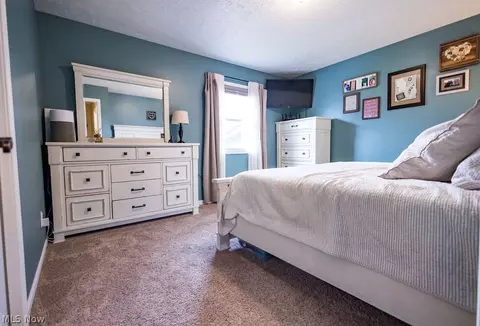 Bedroom - 8070 Garnet Ave, Canton, OH 44721 photo 2 of 6