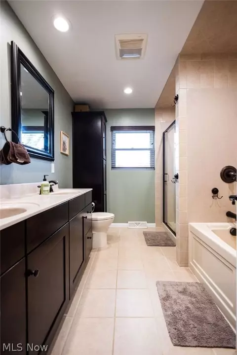 Bath - 8070 Garnet Ave, Canton, OH 44721 photo 1 of 6
