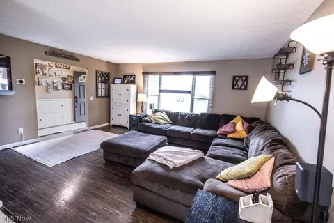 Living - 8070 Garnet Ave, Canton, OH 44721 photo 3 of 7