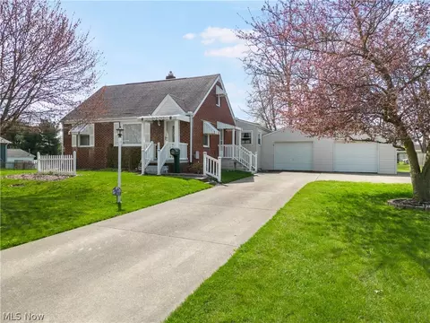 612 35th St SE, Canton, OH 44707