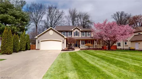 7305 Bauer Ln, Mentor, OH 44060