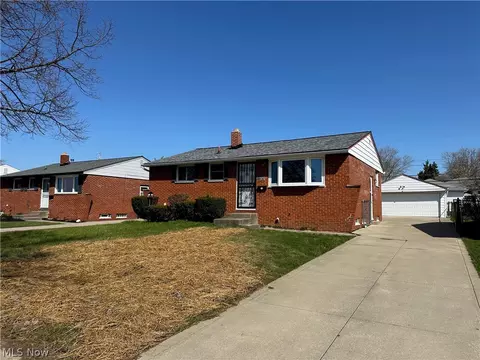 15574 Richard Dr, Brook Park, OH 44142