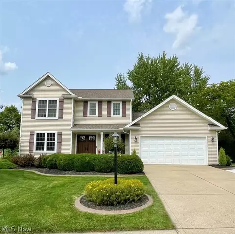 15630 Sassafras Dr, Strongsville, OH 44136