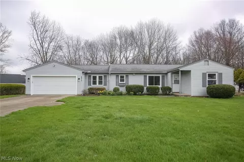 2617 Elizabeth St, Avon, OH 44011