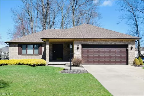 4307 Shelly Dr, Seven Hills, OH 44131