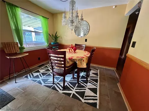 Dining - 62 E Shore Blvd, Timberlake, OH 44095 photo 1 of 1