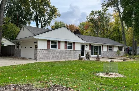 Exterior - 62 E Shore Blvd, Timberlake, OH 44095 photo 2 of 9