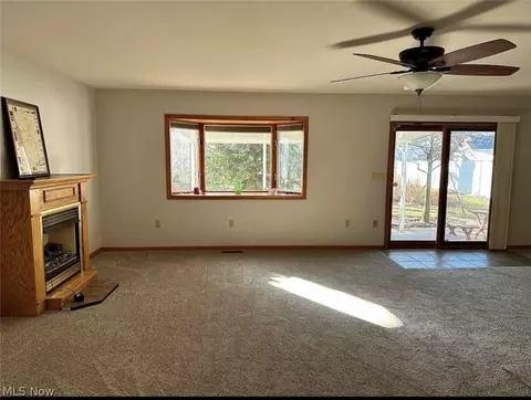 819 Thayer Ave, Ashtabula, OH 44004 photo 6