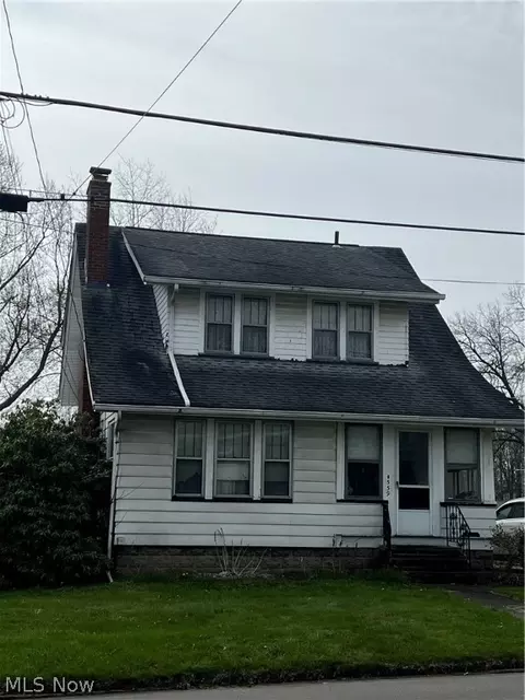559 Cherry St E, Canal Fulton, OH 44614