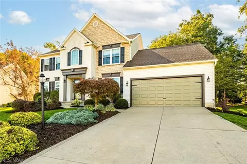5857 New Haven Dr, Medina, OH 44256
