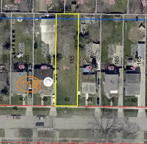 235 Spruce St, Elyria, OH 44035 photo 2