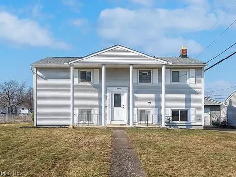 6526 Sandfield Dr, Brook Park, OH 44142