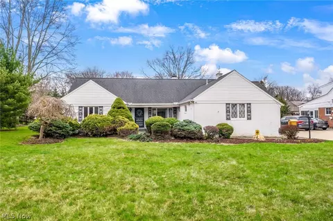 23305 S Melrose Dr, Westlake, OH 44145