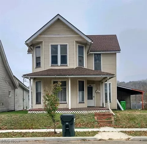 327 N 2nd St, Coshocton, OH 43812