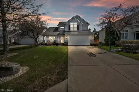 1311 Fieldstone Ct, Broadview Heights, OH 44147