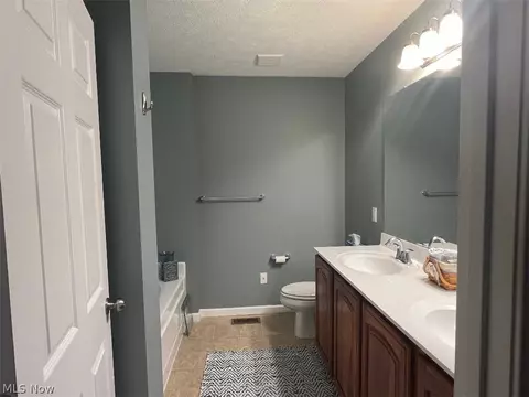 115 Firestone Dr, Berea, OH 44017 photo 11