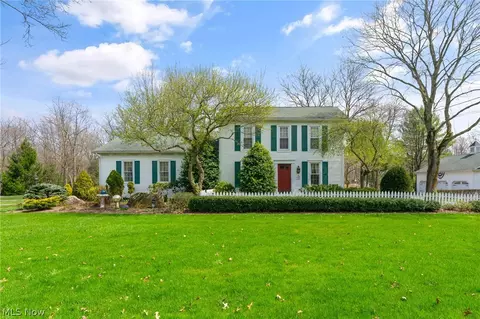 1815 Wick Campbell Rd, Hubbard, OH 44425