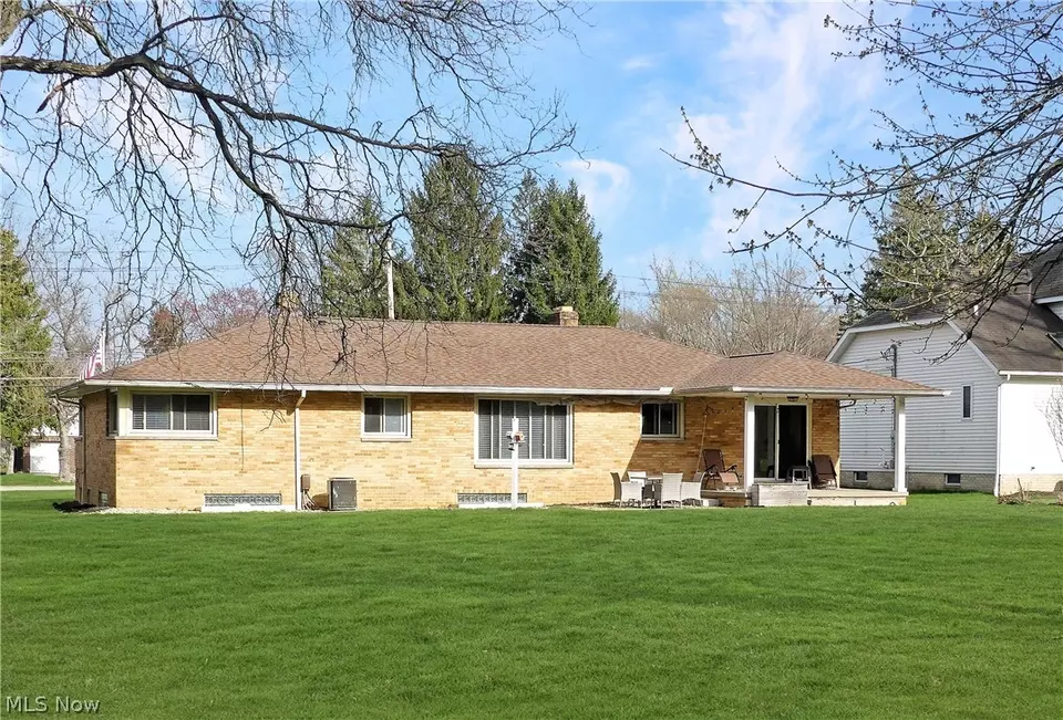 6510 Crossview Rd, Seven Hills, OH 44131 21 Photos Movoto