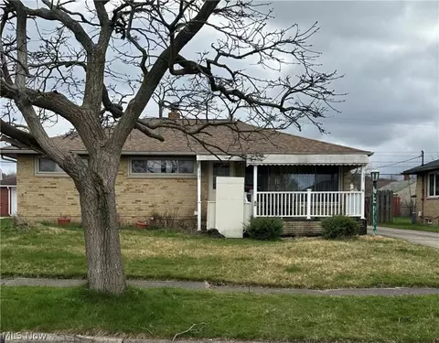 3107 Somia Dr, Parma, OH 44134