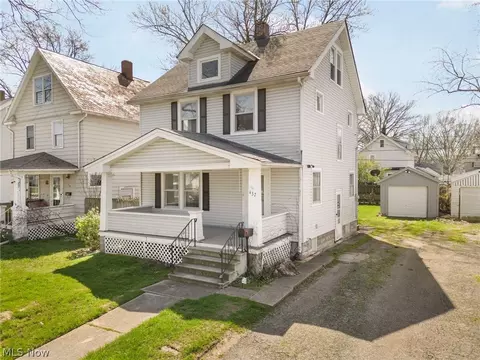 437 Kenyon Ave, Elyria, OH 44035
