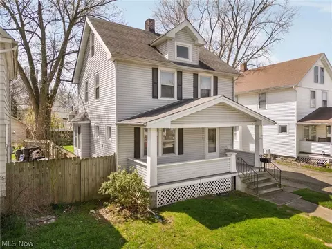 Exterior - 437 Kenyon Ave, Elyria, OH 44035 photo 3 of 8