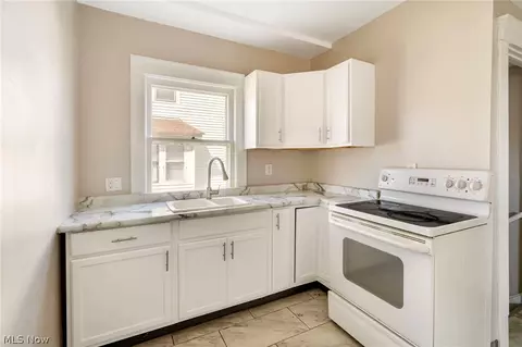 Kitchen - 437 Kenyon Ave, Elyria, OH 44035 photo 1 of 2