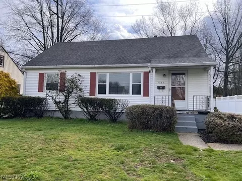 1762 Irene, Warren, OH 44483