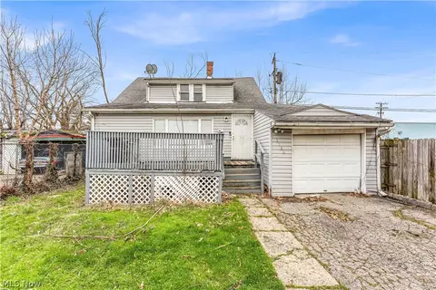 3756 E 143rd St, Cleveland, OH 44128