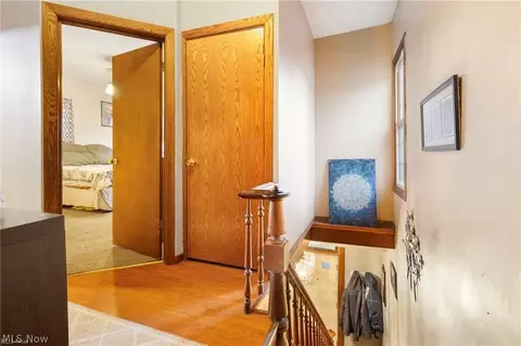 Entry Way - 229 E Porter St, Malvern, OH 44644 photo 4 of 7