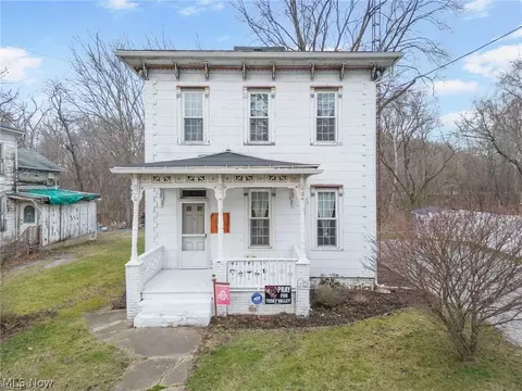 229 E Porter St, Malvern, OH 44644