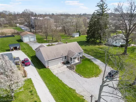 1850 S Sawburg Rd, Alliance, OH 44601