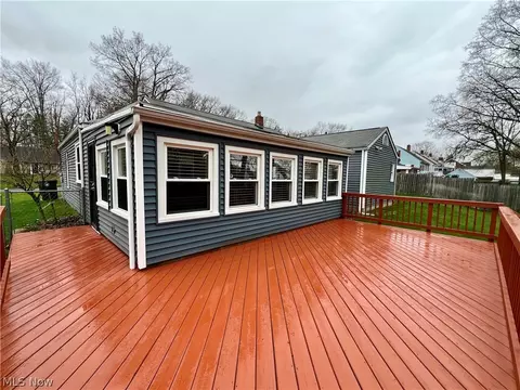 Exterior - 2665 Robindale Ave, Akron, OH 44312 photo 3 of 10