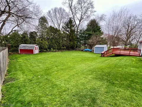 Exterior - 2665 Robindale Ave, Akron, OH 44312 photo 7 of 10