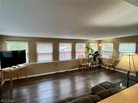 Living - 2665 Robindale Ave, Akron, OH 44312 photo 2 of 3