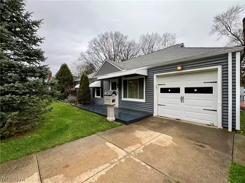 Exterior - 2665 Robindale Ave, Akron, OH 44312 photo 2 of 10