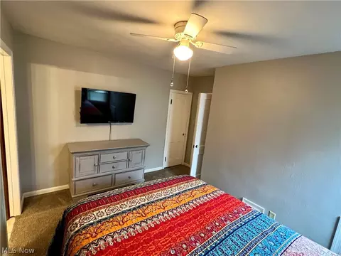 Bedroom - 2665 Robindale Ave, Akron, OH 44312 photo 2 of 7