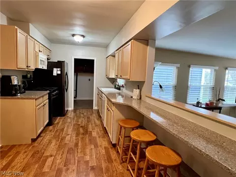 Kitchen - 2665 Robindale Ave, Akron, OH 44312 photo 1 of 1