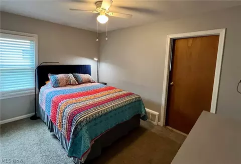 Bedroom - 2665 Robindale Ave, Akron, OH 44312 photo 4 of 7