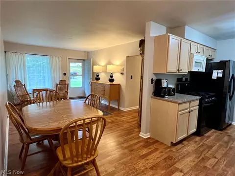 Dining - 2665 Robindale Ave, Akron, OH 44312 photo 2 of 2