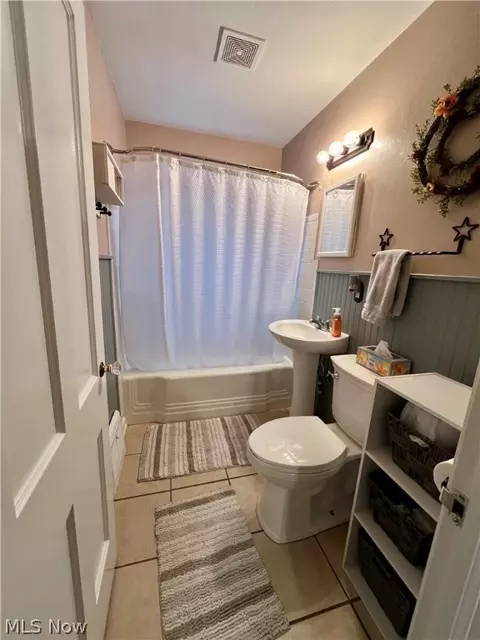 Bath - 2665 Robindale Ave, Akron, OH 44312 photo 6 of 6