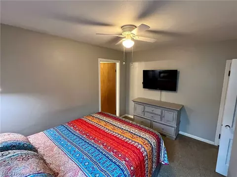 Bedroom - 2665 Robindale Ave, Akron, OH 44312 photo 3 of 7