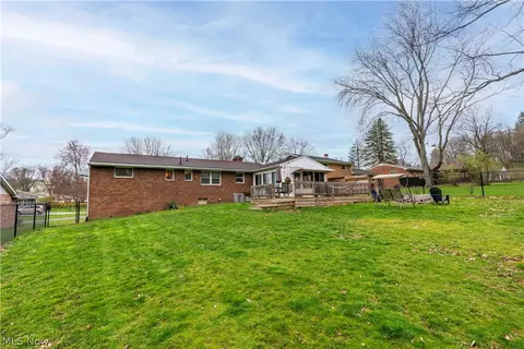 Exterior - 4904 3rd St NW, Canton, OH 44708 photo 3 of 8